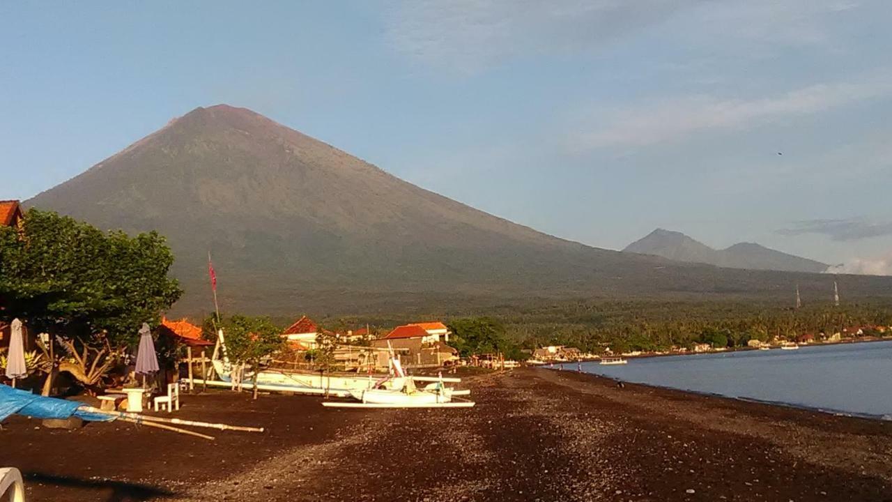 Gula Juruh Beach Front Амед Екстер'єр фото